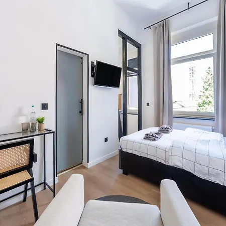 In Near Deutsches Eck * Koblenz (Rhineland-Palatinate)